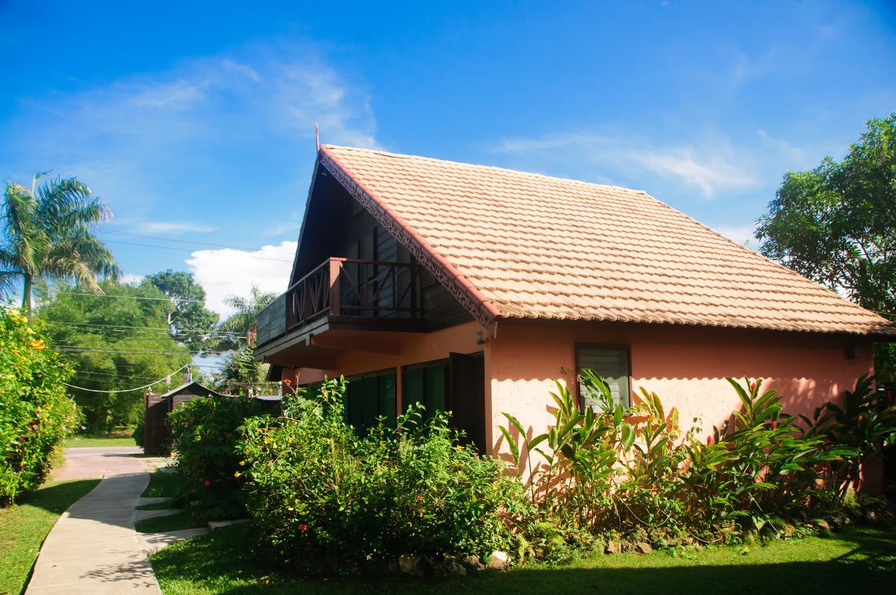 Firefly Beach Cottages Negril Dış mekan fotoğraf