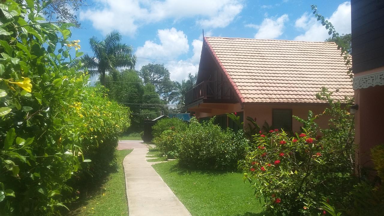 Firefly Beach Cottages Negril Dış mekan fotoğraf